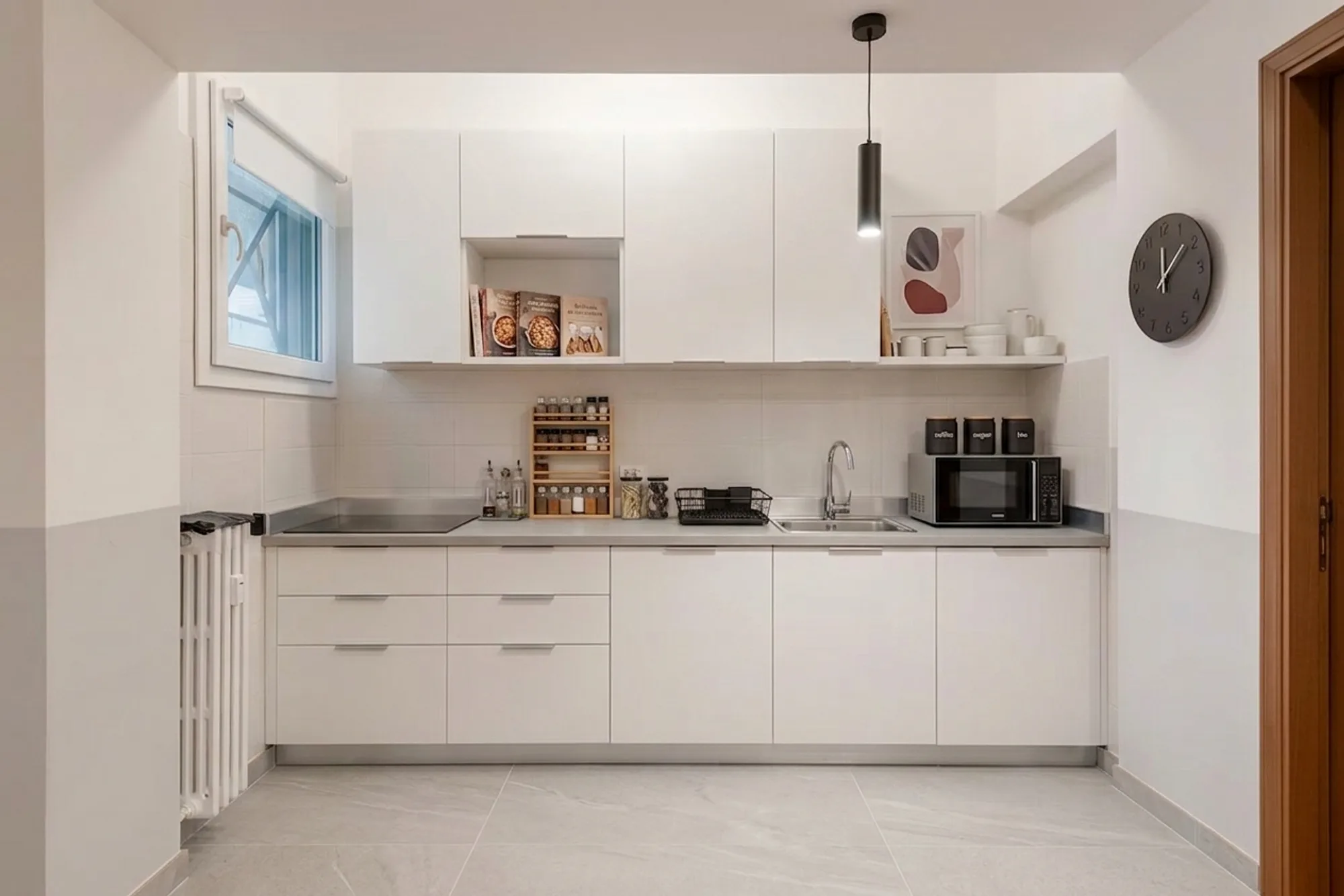 Cucina ristrutturata in un appartamento a Trieste